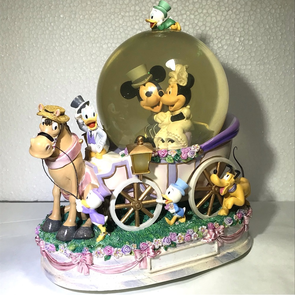 Disney Snow Globe,Just Married Mickey and Minnie Mouse.